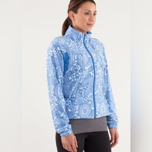 LULULEMON jacket size 6 women Run Travel To Track Floral Zip